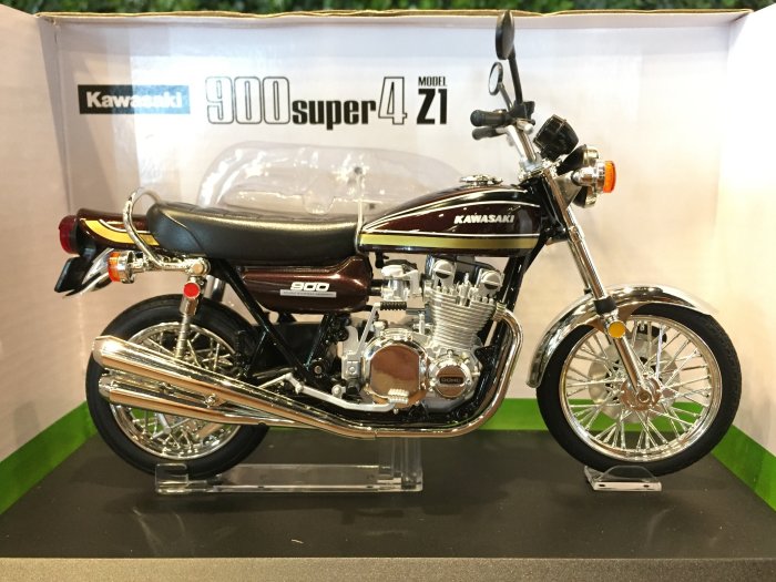 1/12 Aoshima Kawasaki 900 Super4 (Z1) Maroon 104606【MGM