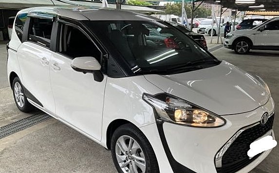 TOYOTA SIENTA 2020款 白色