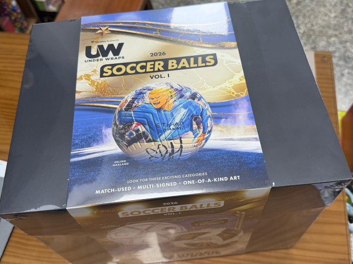 【雙子星】2026 Under Wraps Soccer Balls 簽名足球神祕盲盒系列 可拆 messi 哈蘭德 等等
