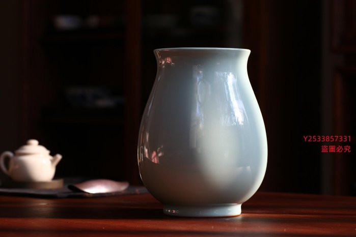 初代宮永東山作青瓷花瓶高20.2cm直徑14cm. 素雅高潔釉色肥美體古董老