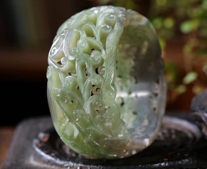 ❤妙玉生花優品購❤精緻漂亮的和田玉鏤空雕花手鐲，內徑65mm·吉祥如意