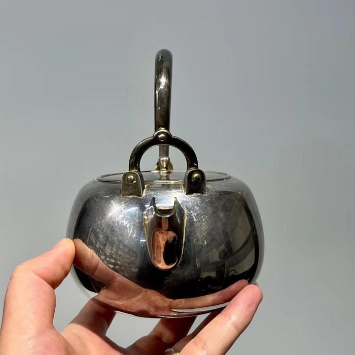 特惠、誠購可議價』日本老銀壺明治時期金龍堂主松尾忠久作純銀壺高13cm