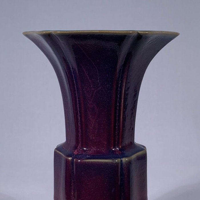 中国古美術 旧蔵品 宋代鈞窯 玫瑰紫釉茶碗 古陶磁器 茶道具 文房置物 木箱付き 宋鈞窯玫瑰紫釉六方花觚，高26直徑15cm，2001062 瓷器官窯汝窯【古雲