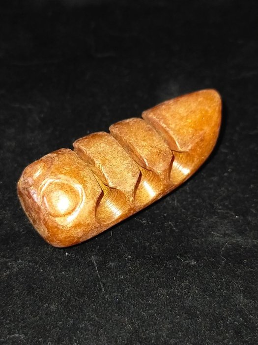 G00395 新石器時代紅山文化玉蟬蛹長4.8cm 寬1.8cm 高1.7cm