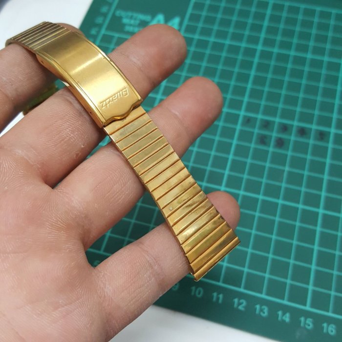 早期的卡好 20mm 平接 男錶 女錶 最愛 錶帶  識貨別錯過 非 OMEGA ROLEX MK CK lv GUCCI SEIKO B08