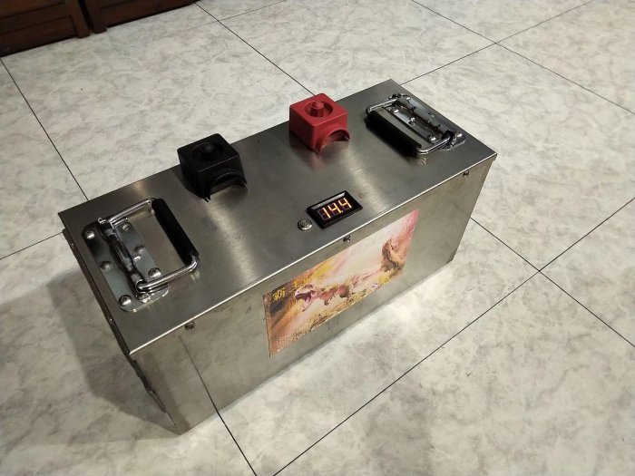 二手12V200AH磷酸鋰鐵電池磷酸鐵鋰電站露營車野營車改裝駐車冷氣用