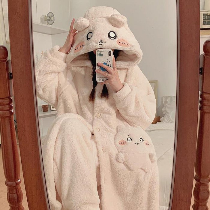 可愛卡通吉伊卡哇珊瑚絨睡衣女款冬季加厚寬鬆學生連帽睡袍家居服