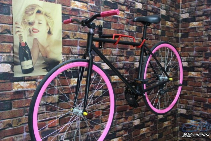 YP逸品小舖 自行車牆壁雙鉤掛架 節省空間 單車吊架 單車掛架 單車收納 自行車收納 腳踏車掛架 腳踏車吊架 停車架