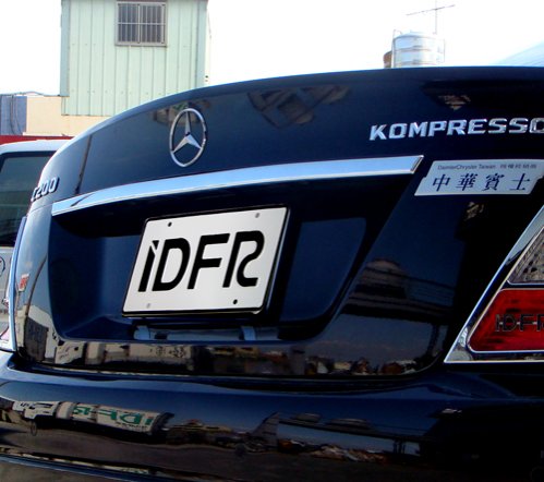 IDFR ODE 汽車精品 BENZ C-W204 C-CLASS 鍍鉻後箱飾條 81x2.5cm