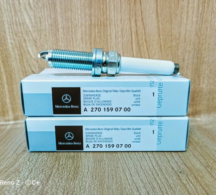 (C+西加小站)Benz 賓士 原廠 火星塞 A2701590700 w176 w246 CLA GLK M274