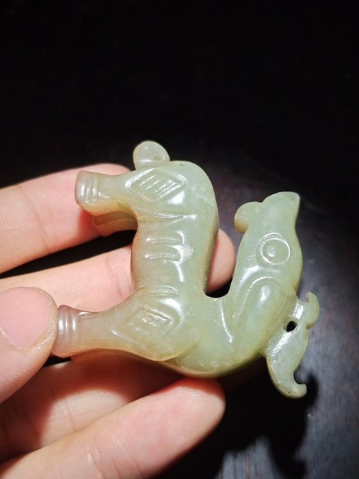 嚴選古玉老玉和闐玉，明清時期和田玉鹿雕件，質地精純重量48克，收藏