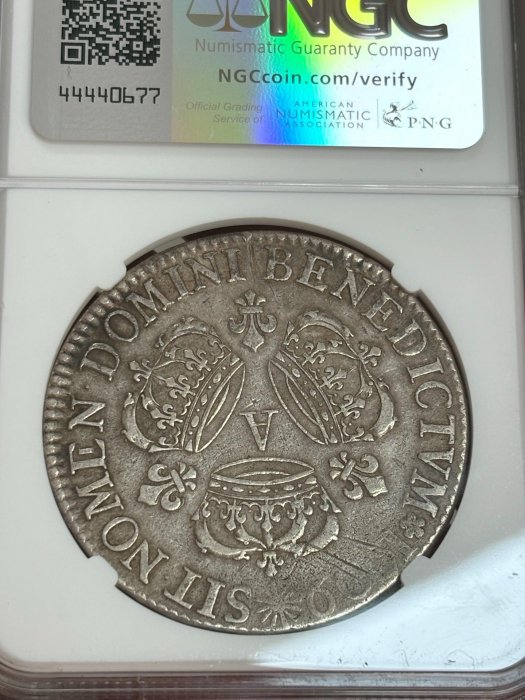 法國1709年路易十四NGC XF三皇冠埃居大銀幣，29克A廠巴黎製，路易十四