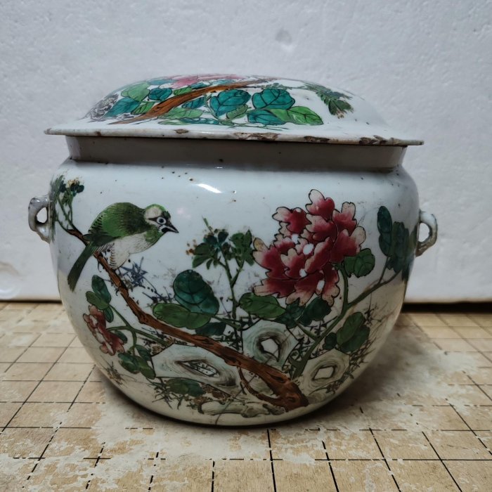 花鳥粥罐 嚴選晚清民國花鳥粥罐，品相真實可驗，紋飾細膩珍藏佳品花卉鳥蟲風味