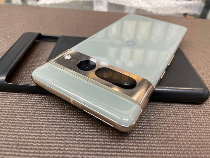 奇機巨蛋【Google】二手優惠 Pixel 7 Pro 128GB 店內保固一個月