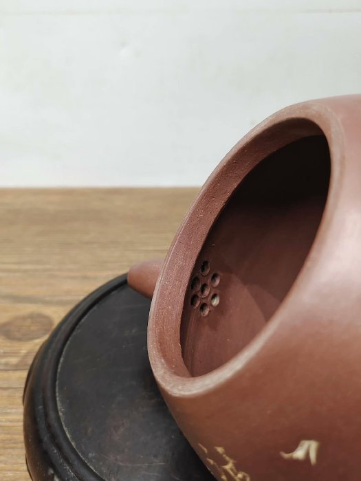 老珍藏，顧景舟《自怡軒》底款，《顧景洲》蓋款，刻繪老紫砂壺一