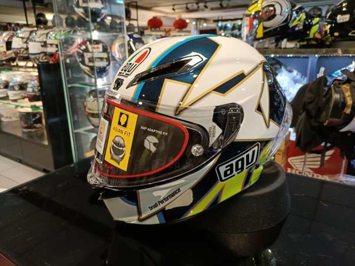 agv pista gp rr 2003 GP-RR The Pista GP RR is the exact replica of the AGV helmet used by the champions of the motorcycle world championship during races AGV : PISTA GP RR