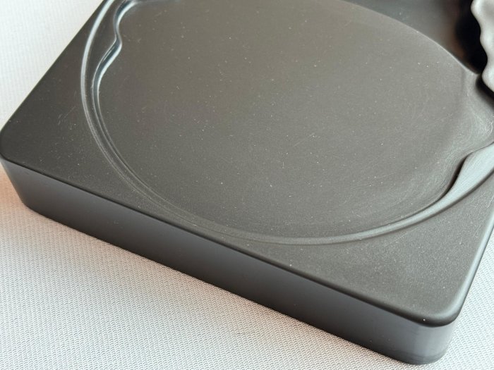 藏書樓】歙硯(金星坑黑龍尾，外方內圓蟬形硯) | Yahoo拍賣