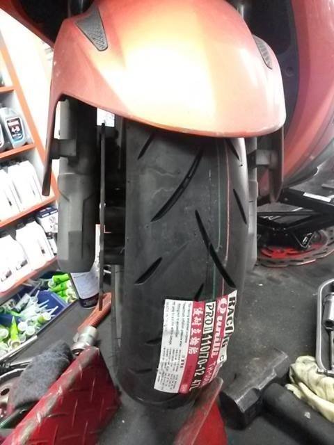 欣輪 優耐立 TH558PRO-MAX 110/70-12  競技版 前輪安裝1500元