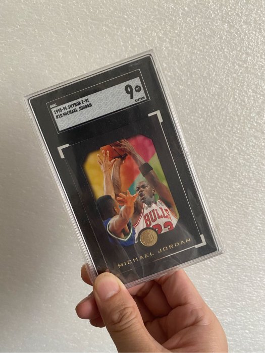 黑框配黑色卡面，質感爆棚。喬丹 SGC評鑑9分 1995-96 SKYBOX E-XL PARALLEL MICHAEL JORDAN #10