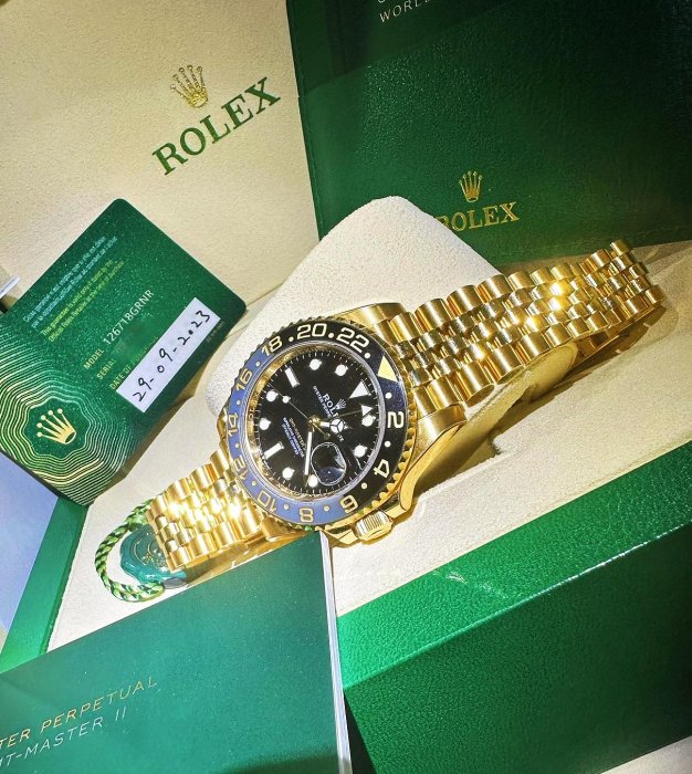 現貨 96新 2023年 Rolex 126718 兩地時間 GMT-MASTER 18k金 五株錶帶 皮蛋