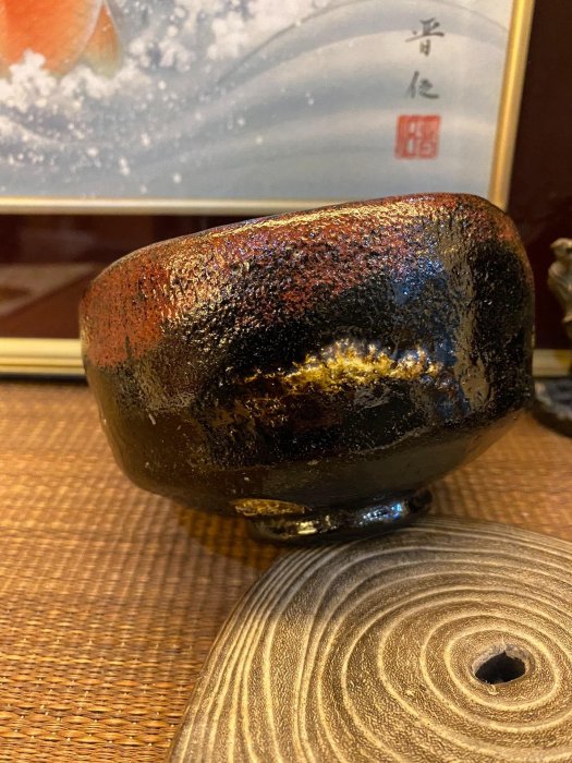 嚴選日本宗家十職樂吉左衛門十二代弘入作黑樂茶碗，雙紅釉色稀有侘寂風