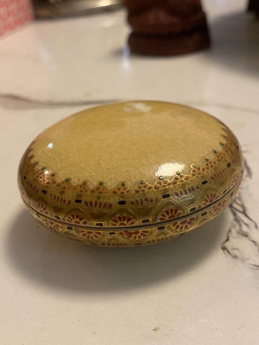 嚴選薩摩掐絲鑲嵌老工藝印泥盒，象牙黃包? mascara 包漿瓷油光5.8cm 白