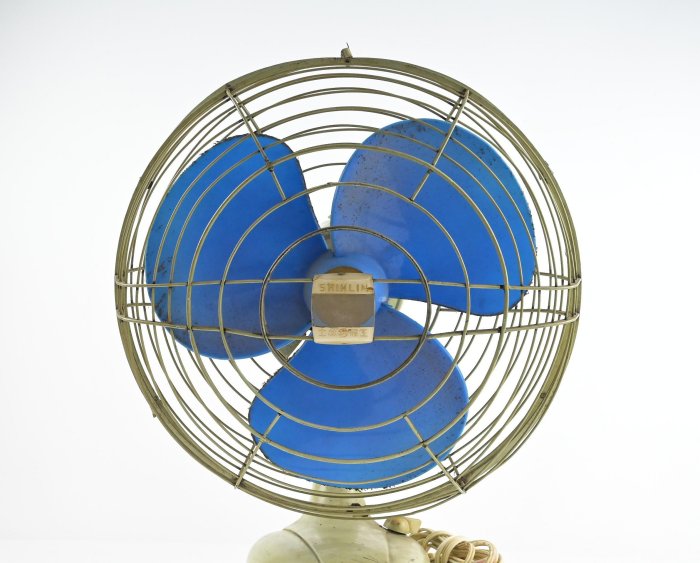 玖隆蕭松和挖寶網U》早期金屬士林電工老電扇復古風扇古董電風扇