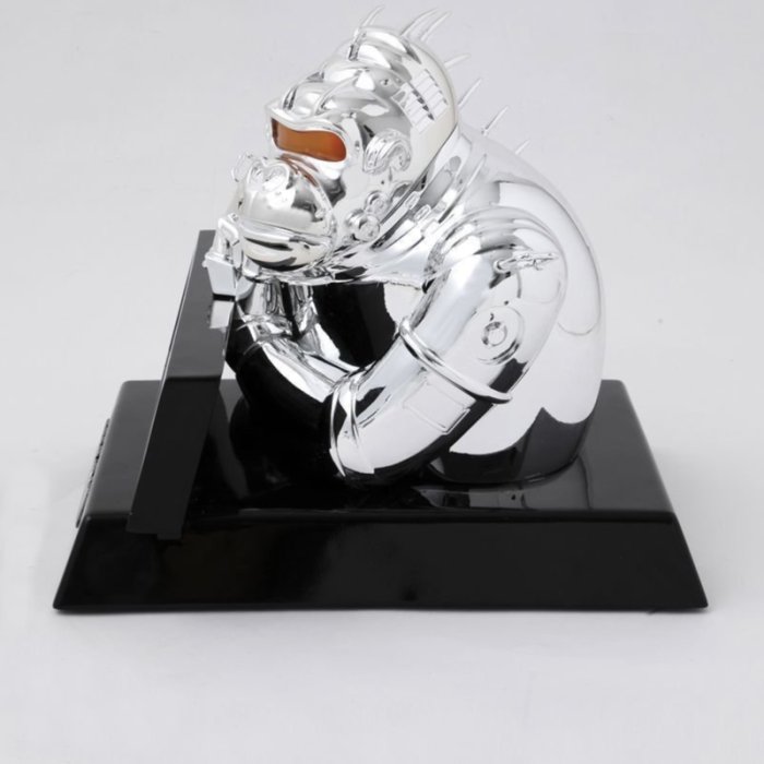新玩藝投資空山基Hajime Sorayama XLARGE x SORAYAMA ROBOT GORILLA