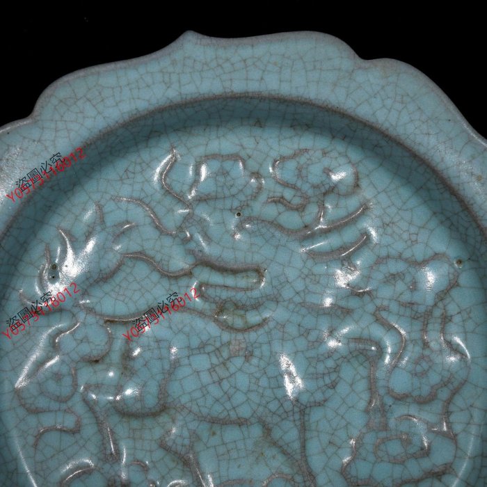 宋汝窯雕刻麒麟紋盤子；2.4x18.5；858002330uie17102御窯石灣窯