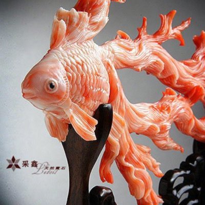 ☆采鑫天然寶石☆ ~~頂級天然珊瑚雕件**如魚得水**~~極致刻工~藝術收藏