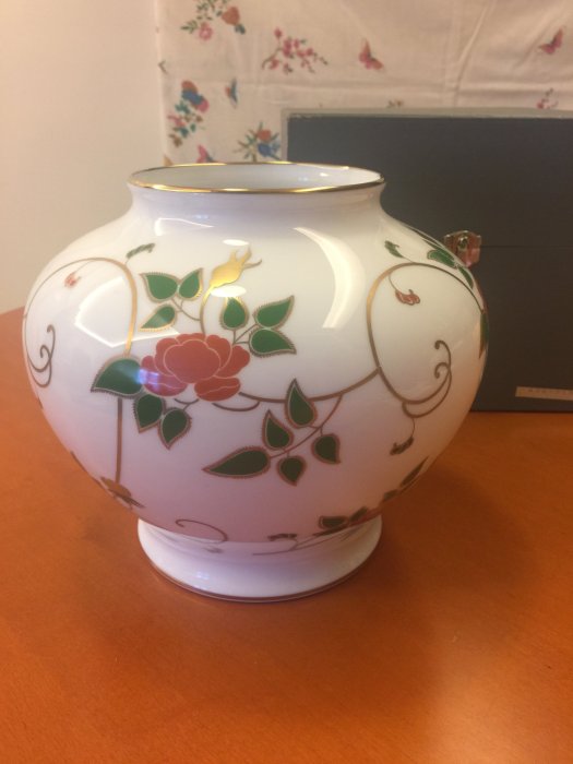 OKURA 花柄 陶器製花瓶 日本製 日本製OKURA 大倉陶園紅玫瑰圖柄花瓶（絕版品/特價品） | Yahoo拍賣