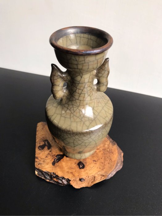 中国　哥窯　金絲鉄線　氷裂文　双耳瓶　C　7365E 中国 哥窯 金絲鉄線 氷裂文 双耳瓶 C 7365E - メルカリ