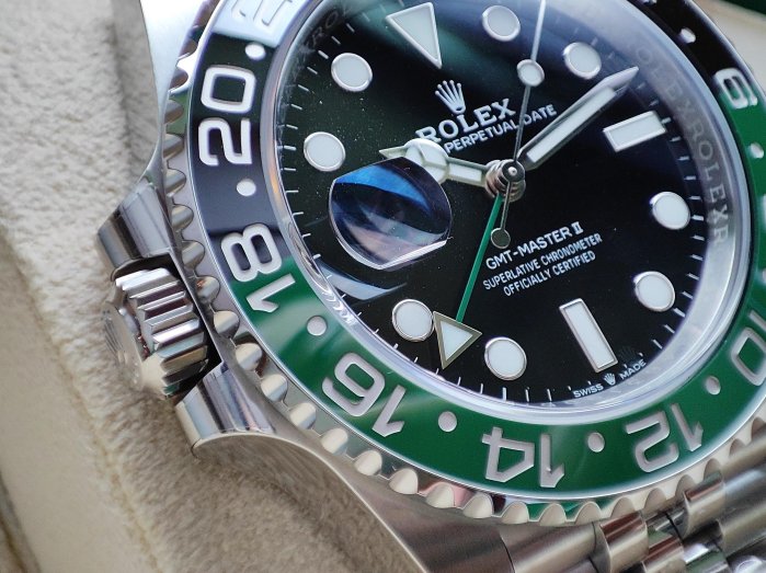 【低調的奢華】勞力士 全新 126720 雪碧圈 錶徑40mm 左冠龍頭 五株帶 黑/綠陶瓷圈 兩地時間~原廠盒單 2025最新