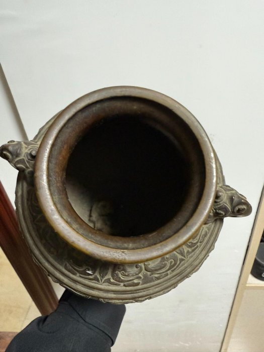 嚴選日本回流老銅器饕餮紋象首雙耳銅尊，銅質厚重飽含歷史韻味，饕餮