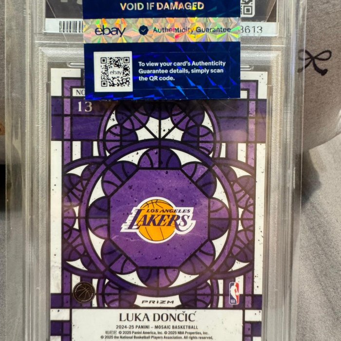LUKA DONCIC PSA 10 2024-25 PANINI MOSAIC SSP 教堂系列#13 STAINED