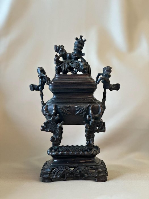 燈籠，古銅製，古董，時代物 嚴選古美術竹節銅香爐，日本回流珍稀品，三重段式設計，比例精妙，爐蓋