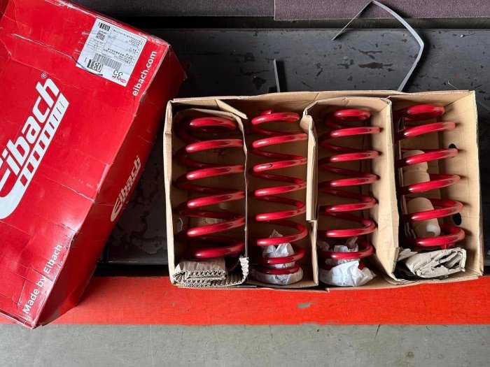 德國EIBACH 短彈簧 SPORT LINE 紅色版本~FOR 保時捷MACAN 2.0 3.0 PASM 皆有對應規格~CAYENNE 958 E3 亦有