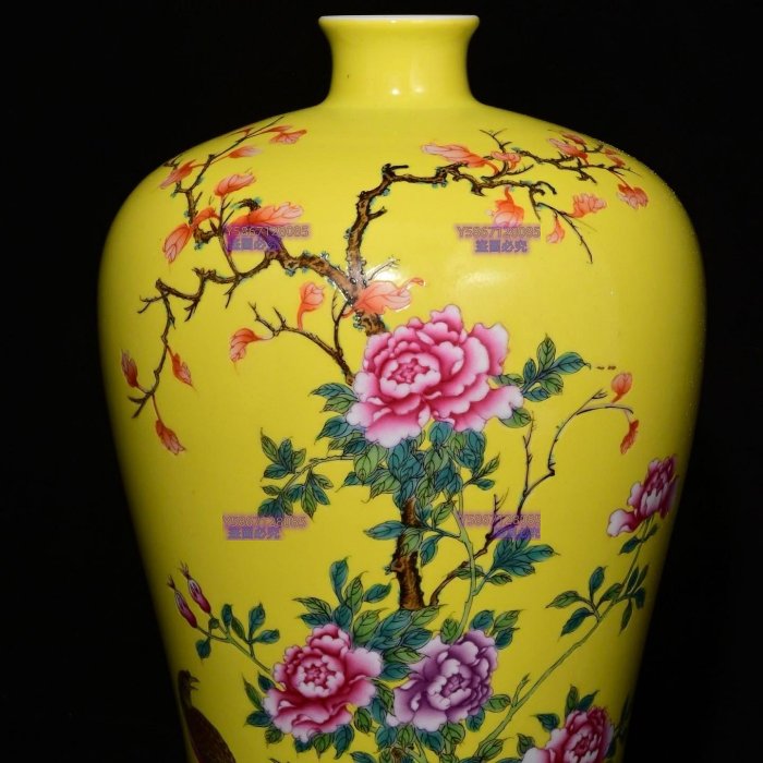 清乾隆年制黃底粉彩花鳥紋梅瓶，高32×19釐米22001641 青花五彩琺瑯彩