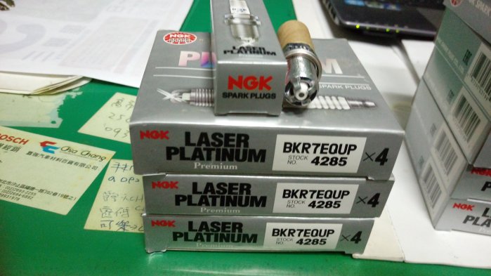 [鼎誌]BMW專用火星塞BKR7EQUP E39.E46.E38 另有空氣芯.汽油芯.冷氣芯.機油芯1組6顆
