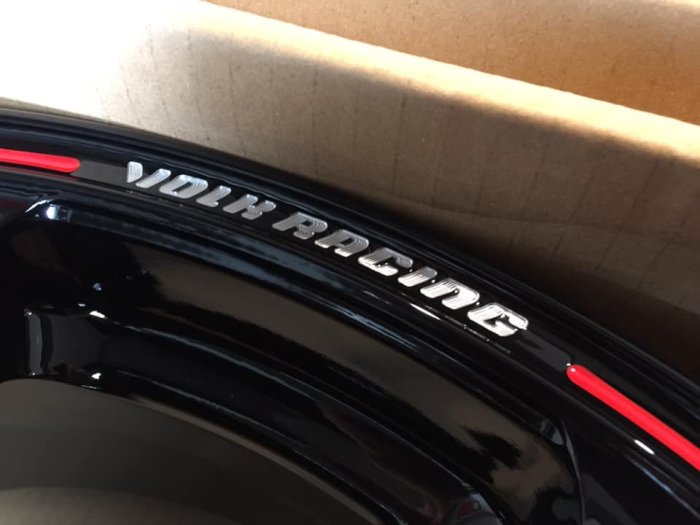 全新日本逸品RAYS ZE40限定版黑紅配色19吋鍛造框114.3 MAZDA 3 6