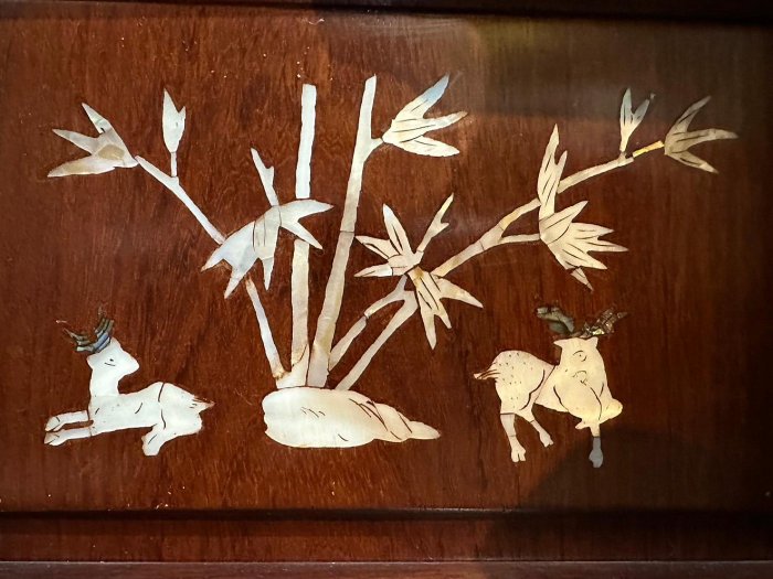 藏舊尋寶屋】老中國古董家具草花梨木崁花鳥鹿螺鈿彫刻多抽超大茶棚