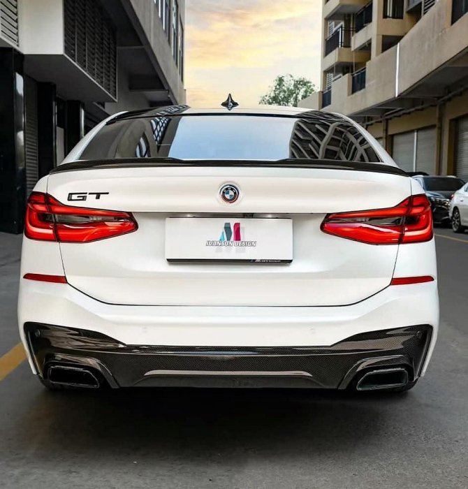 【天翊國際】BMW G32 6GT ID款 熱壓碳纖維 後下巴