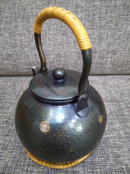 ☆清沁苑☆日本茶道具~鎚打銅器芳燕堂紫金色金丸鎚目銅壺銅瓶~e009