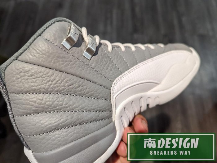 2本 南🔥2023 12月Nike Air Jordan 12 Retro 復刻緩震大童女灰白153265-015