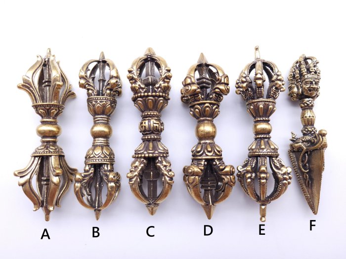 チベット密教法器 金剛こび降魔杵 普巴杵降魔斧 鎮宅辟邪