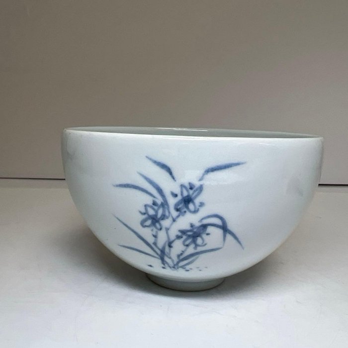 韓国美術 釜谷陶房 青林【劉炳豪】透かし 青磁 花瓶 共箱 R8634 N2043 韓国 釜谷陶房 劉炳豪 粉青茶碗 陶器 茶道具 共箱 韓国 N2043 釜谷