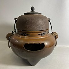 古玩輕鬆拍】老日本釜師高橋敬典造風爐師藤田宗勝銅蓋平丸釜添唐