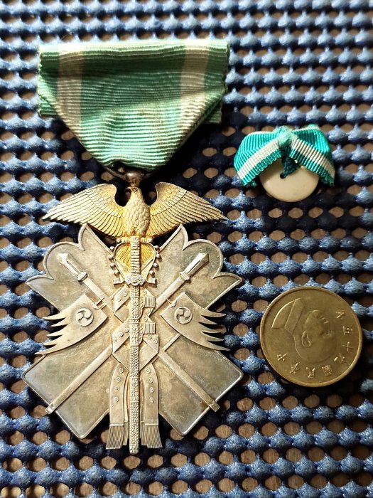 泉鑒齋）F49 功七級金鵄章| Yahoo拍賣