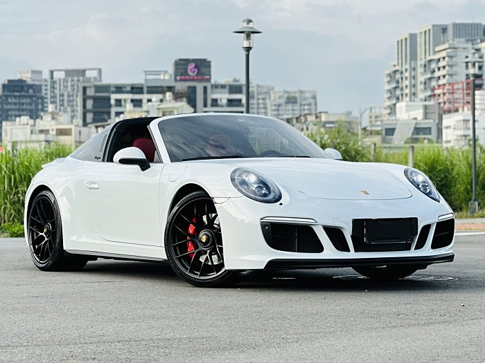 紅牛車業 保時捷 Porsche 911 Targa 4 GTS (991.2)