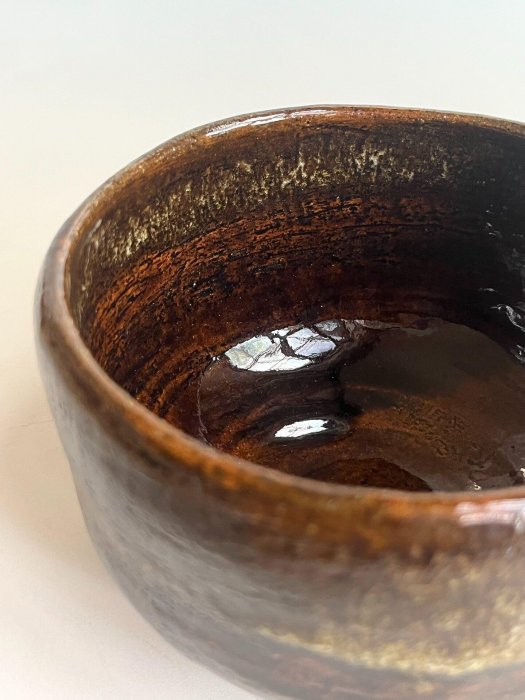 嚴選日本樂燒松雲窯泉喜仙作大樋燒茶碗，附原裝瓷盒與燒製年號茶碗、樂